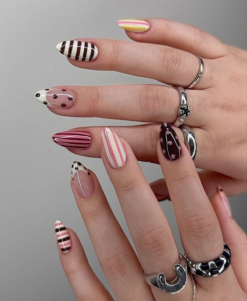 striped nails 
